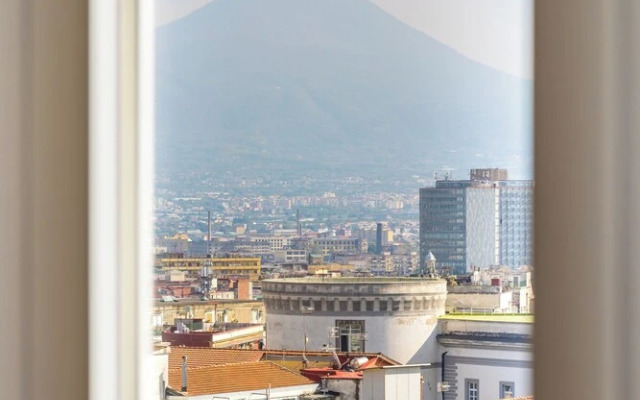 Sunny Panoramic Apartment by Napoliapartments