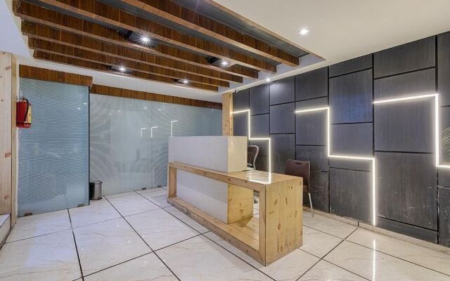 Hotel Riva International - Near Nesco Center