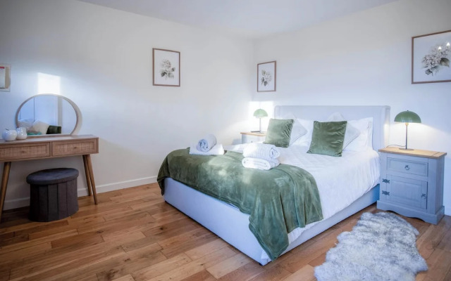 The Beacon - 3 Bed - Ludchurch