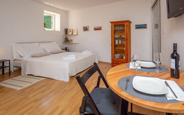 Amazing Apartment in Rovinj With Wifi