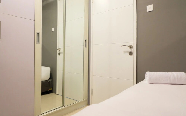 2Br Bassura City Apartment Near Shopping Mall