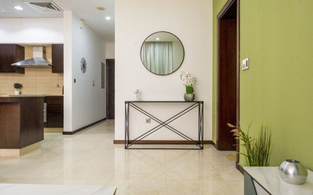 Modern beachfront 1BR apartment