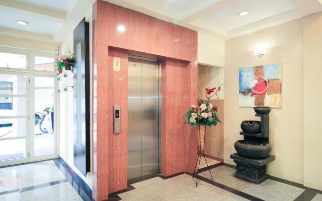 Capital O 175 K-60 Residence