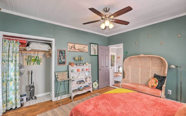 Stylish Woodfin Home w/ Backyard & Fire Pit