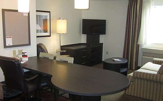 Sonesta Simply Suites Denver West Federal Center