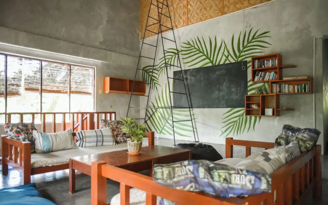 Sinag Hostel - Adults Only