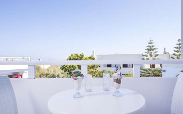 Blue Waves Hotel