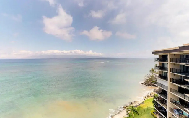 Hololani Resort
