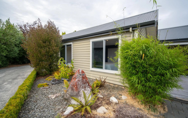 Southland Sounds - Te Anau Holiday Home