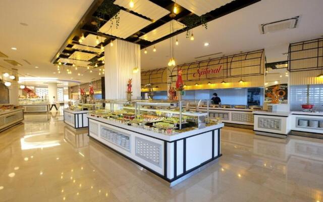 Seaden Sea World Resort & Spa