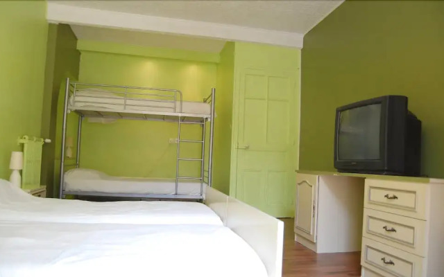 Gite Theolyne Joly Saint Sauveur