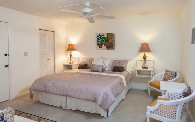 Nora's Bonita Beach & Tennis Condo