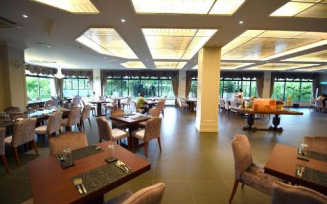 Orchard Wellness Safari Suites