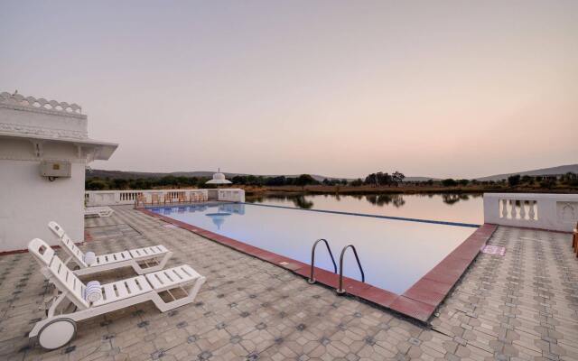juSTa Lake Nahargarh Palace