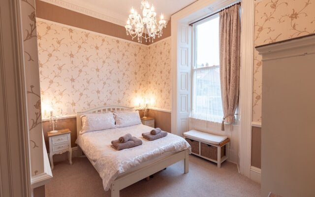 Luxury Nautical Apartment Central Free Parking