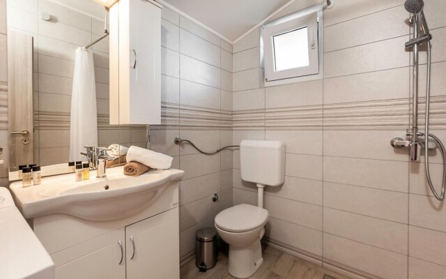 Beautiful Home in Medulin With Wifi and 3 Bedrooms