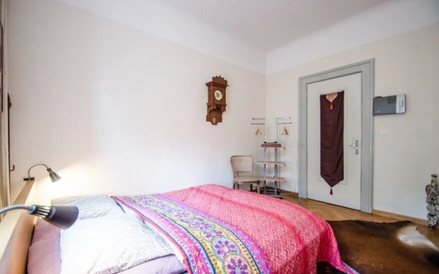 Villa12 Guesthouse & Event