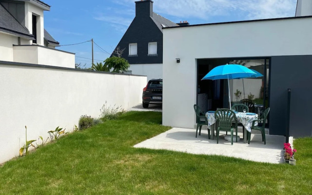 Charming Independent Apartment in Belz