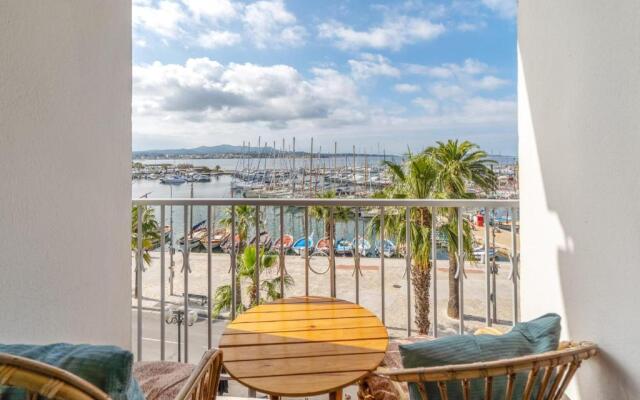 Charming studio with balcony and sea view in Sanary-sur-Mer - Welkeys