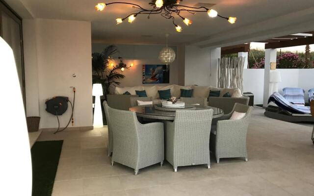 Luxury apartment near Estepona at Finca de Cortesin golf resort