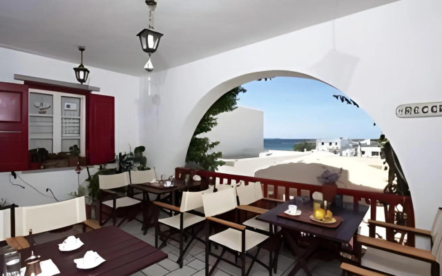 Akrogiali Hotel
