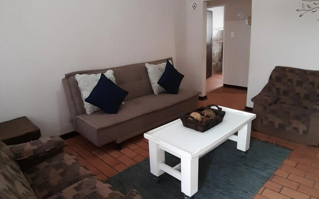 Roos Getaway Apartments #8