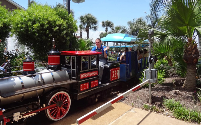 Kemah Boardwalk Inn