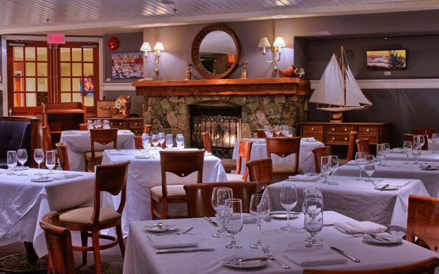 Poets Cove Resort & Spa