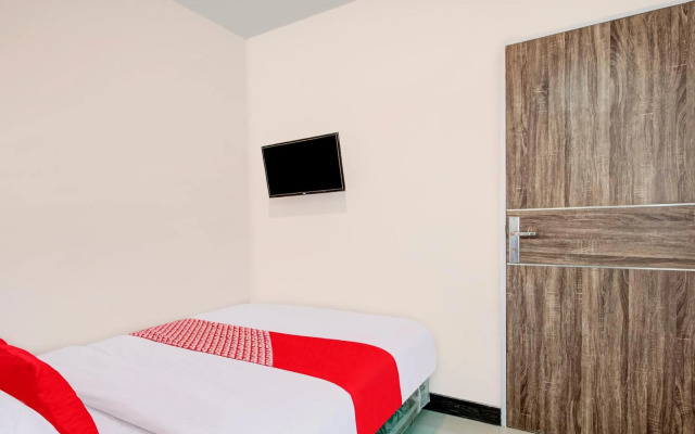 Oyo 3198 Sukomanunggal Inn