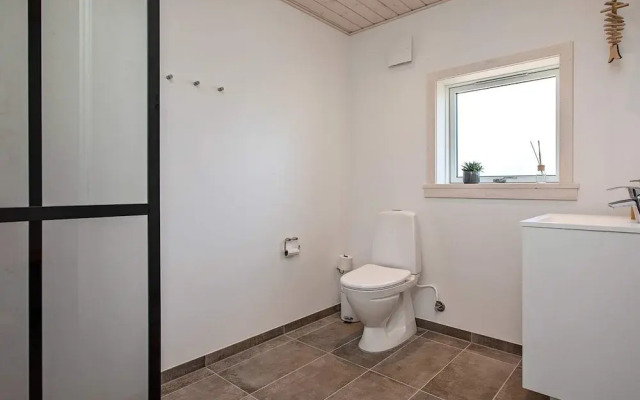 8 Person Holiday Home in Vaeggerlose