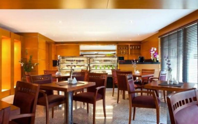 Golden Sands Suites