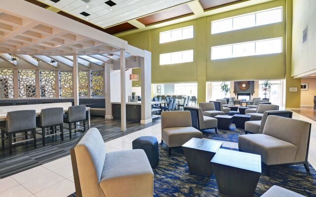 Embassy Suites by Hilton Valencia