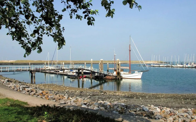 Detached Luxurious Lodge With Washingmachine, Near the Beach