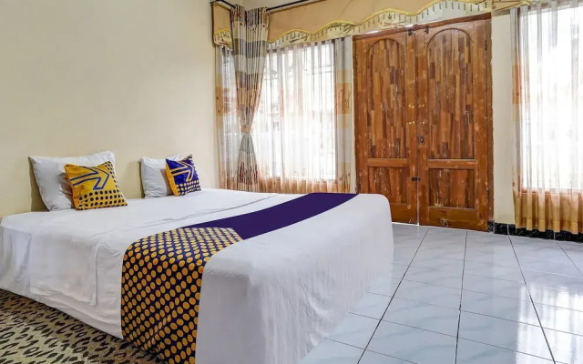 OYO Homes 90914 Eco Tourism Desa Cipada Bukit Senyum Homestay Syariah