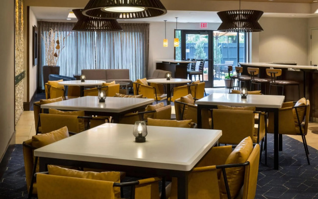 Courtyard by Marriott Buffalo Amherst/University