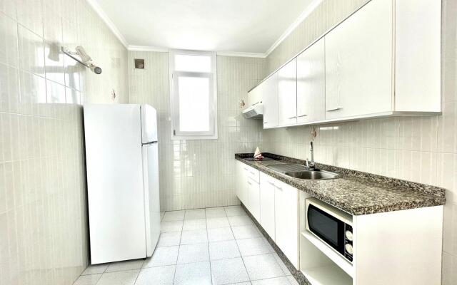 Bonito apartamento de 2 domitorios frente al mar