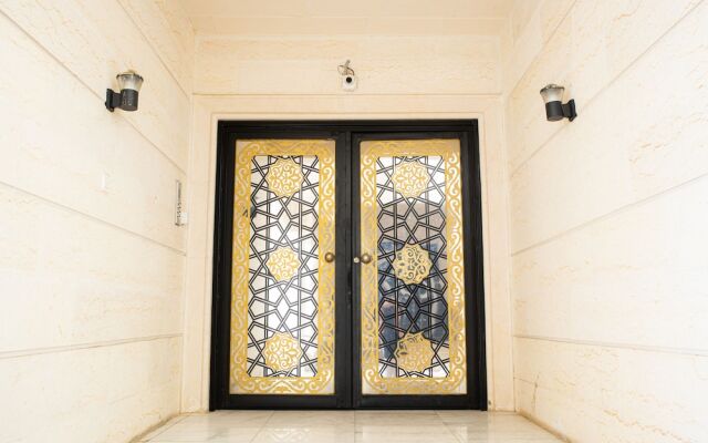 10 Minutes From Al-Masjid