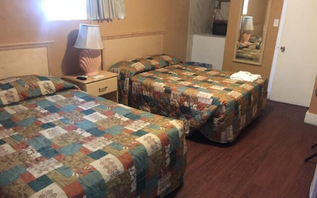 Surf Comber Motel
