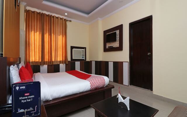 OYO 3735 Hotel Chilana Tower