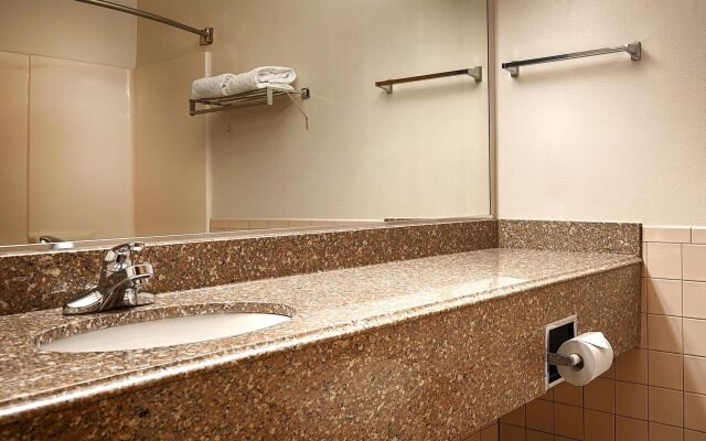 Best Western Inn & Suites