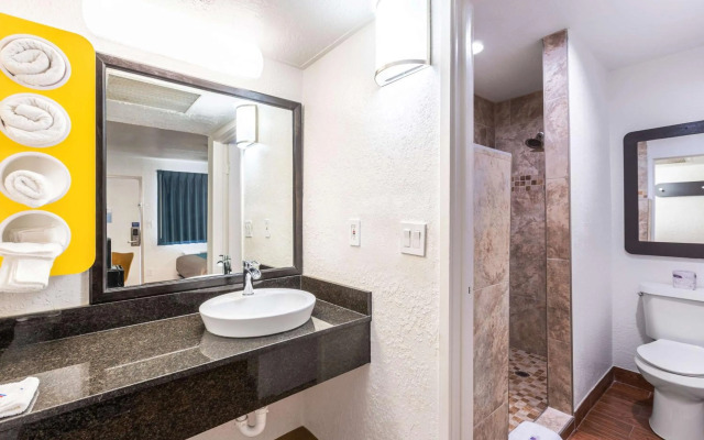 Motel 6 Valdosta, GA - University