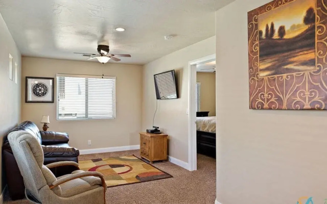Bike-on-inn 3 Bedroom Apts by RedAwning