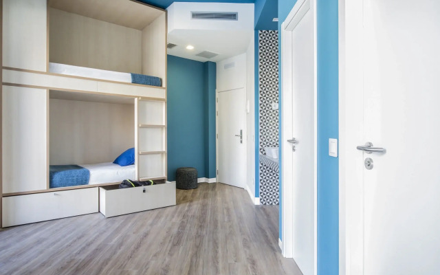 Mola Hostel