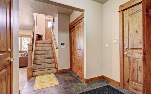 Highlands Trail House 5 Bedroom Home by RedAwning