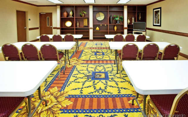 Holiday Inn Express & Suites Ocean Springs by IHG