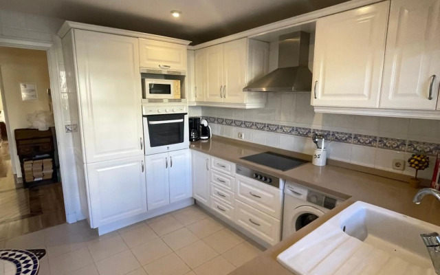 Hacienda Elviria 2 Bedroom Spacious Apartment