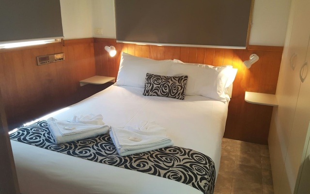 Yarrawonga Mulwala Holiday Park – Guest Rooms – Mulwala