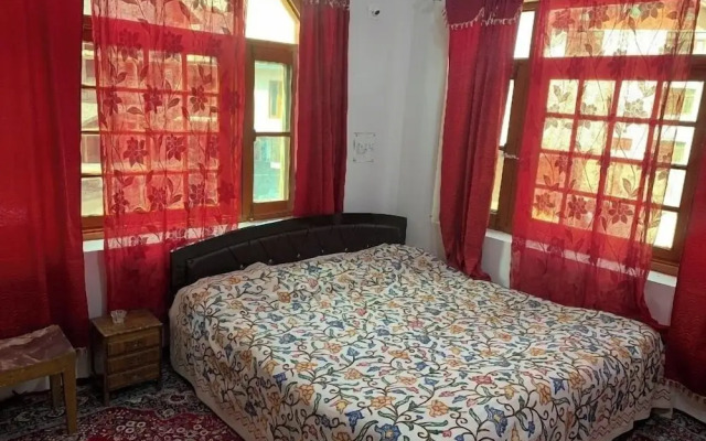 Zaitoon Homestay