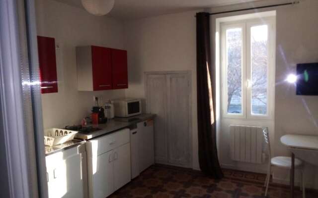 Appartement refait à neuf-Pont St Esprit