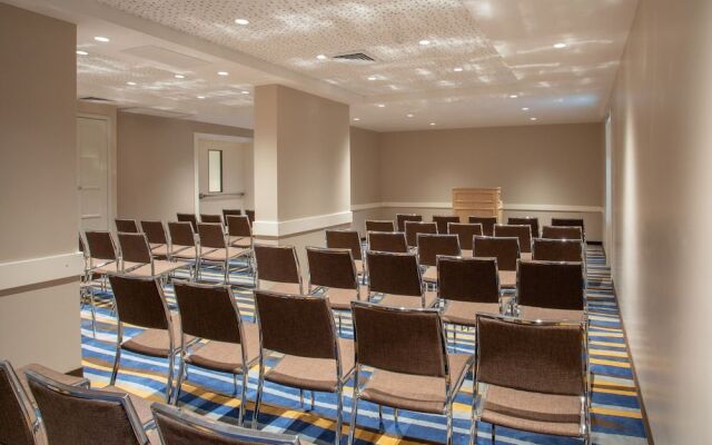 Edmond Luxury Hotel & Spa